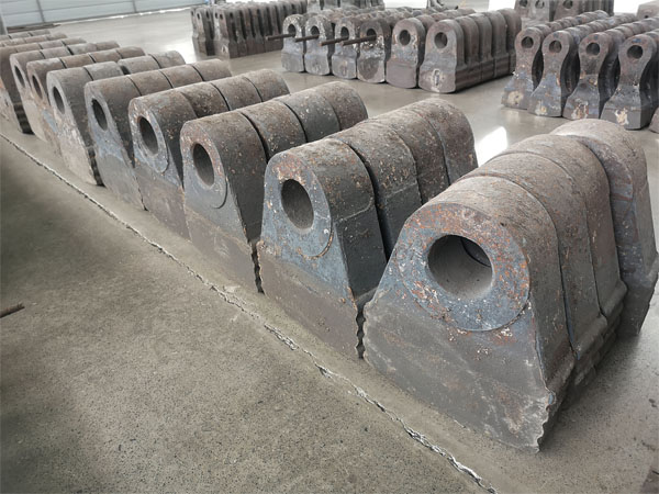 雙金屬耐磨錘頭生產現(xiàn)場